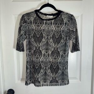 Ginger G Black and Gray Fitted 3/4 Sleeve T-Shirt